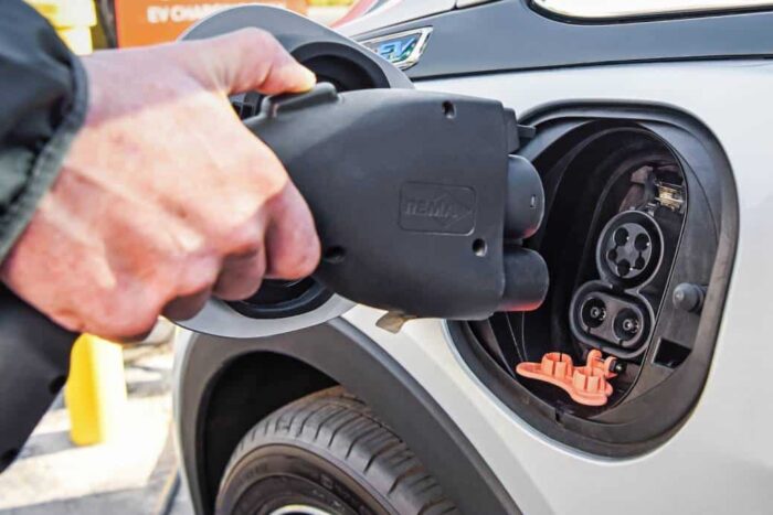 ACEA trage un semnal de alarmă după un studiu S&P Global despre perspectivele pentru piața vehiculelor electrice Incarcare masini Electrice Rabla Plus