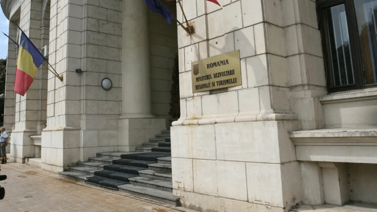 Ministerul Dezvoltării retrage din procedura de transparență, proiectul de elaborare a regulilor de acces, a modului de aplicare a tarifelor şi a excepţiilor aferente
