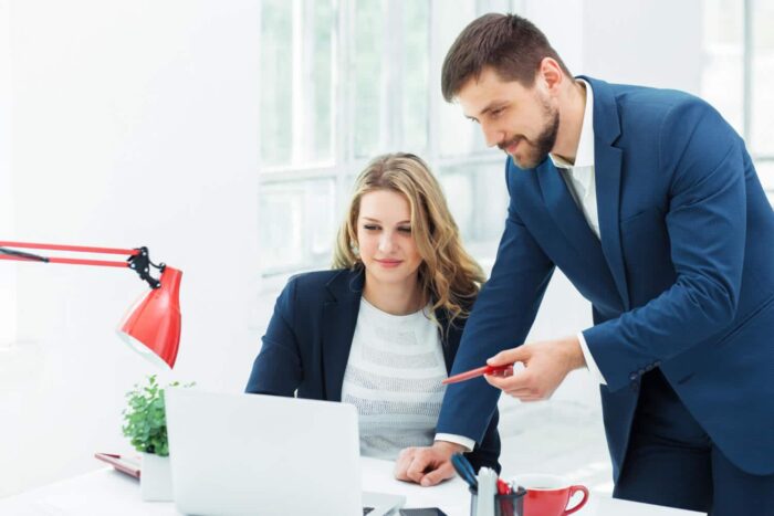 cumitipotiimbunatatipreciziaoperatiunilordepayroll