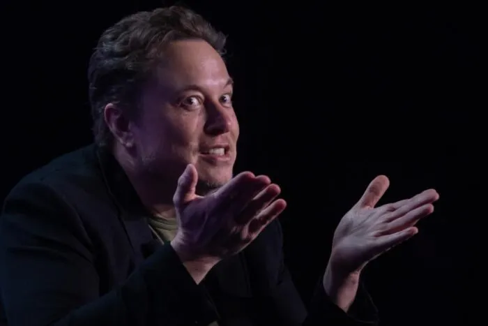 elon-musk-neaga-informatia-conform-careia-va-dona-45-de-milioane-de-dolari-pe-luna-pentru-914154.jpg