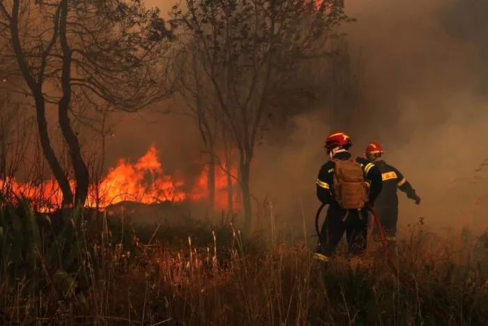 incendiile-de-vegetatie-iau-amploare-in-sua-peste-30-de-milioane-de-americani-sunt-vizati-de-alerte-913979.jpg