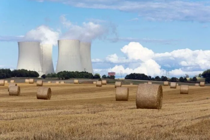 nuclear-power-plant-between-fields-861x574-1.jpg