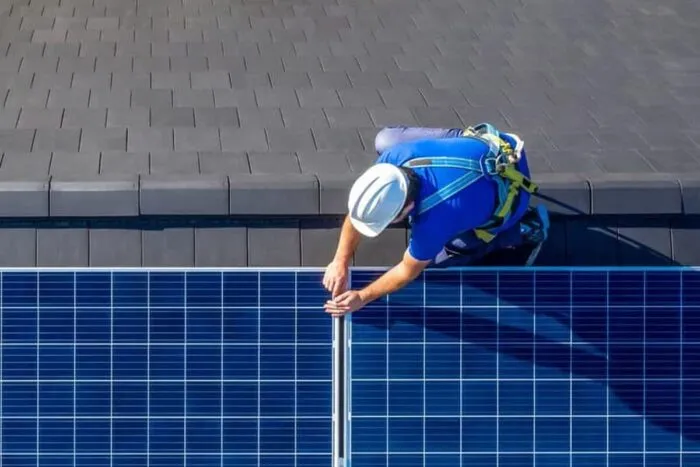 panouri-fotovoltaice-prosumator-enel-x-5547567-e1710853436185.jpg