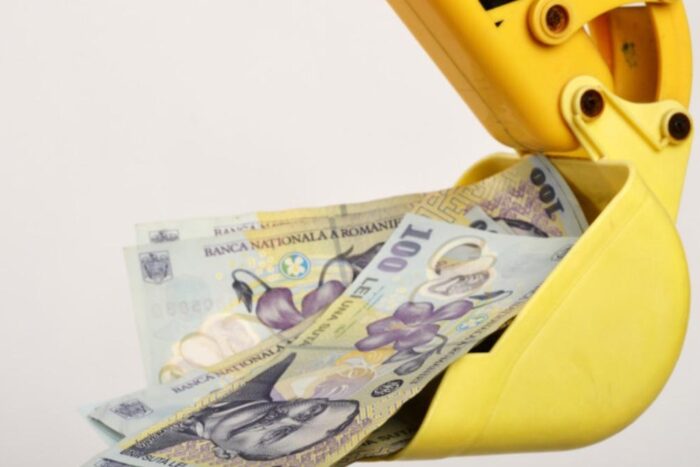 salariul net a scazut cu aproape 100 de lei ins cele mai mari salarii sunt in it 912297