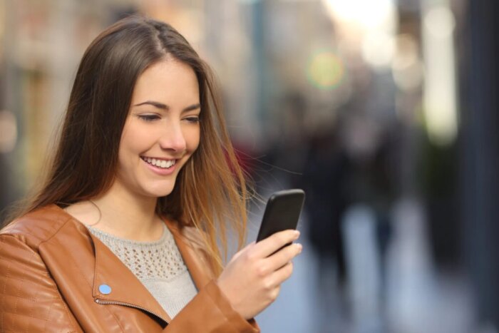 ANCOM promite că rezolvă problemele românilor în 90 de zile telefon mobil e1720544737376 1200x676