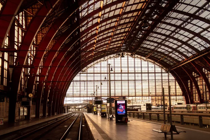 Orașul cu cea mai impresionantă gară, o importantă atracție turistică în Europa. Călătorii care o văd rămân fără cuvinte