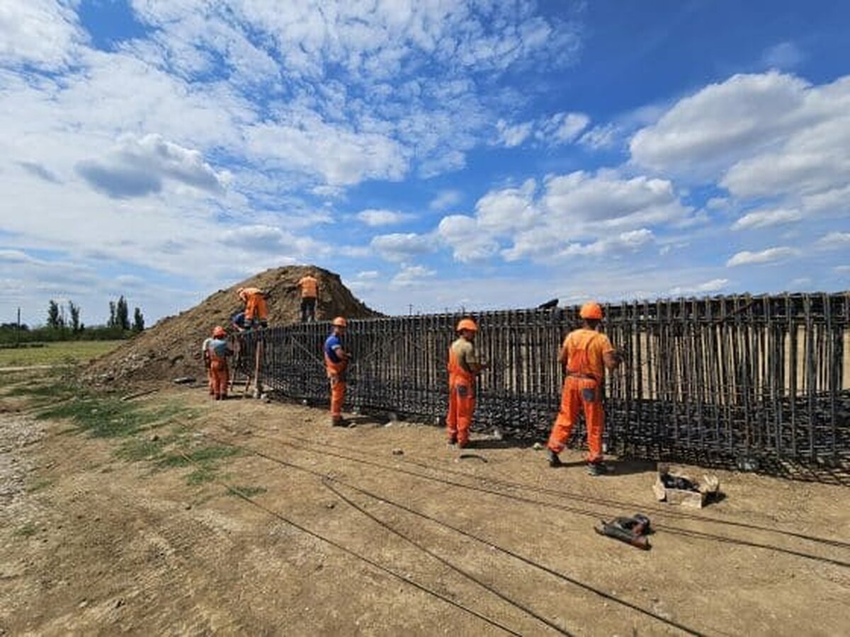 În cadrul Autostrăzii Unirii A8, CNIR a lansat licitația de supervizare a lucrărilor la cel mai lung lot, Ditrău – Grințieș