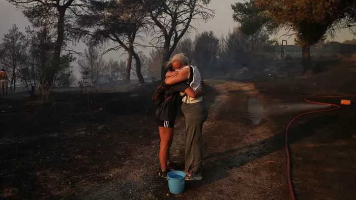 Infernul s-a dezlănțuit în Grecia. Incendiile sunt vizibile din spațiu