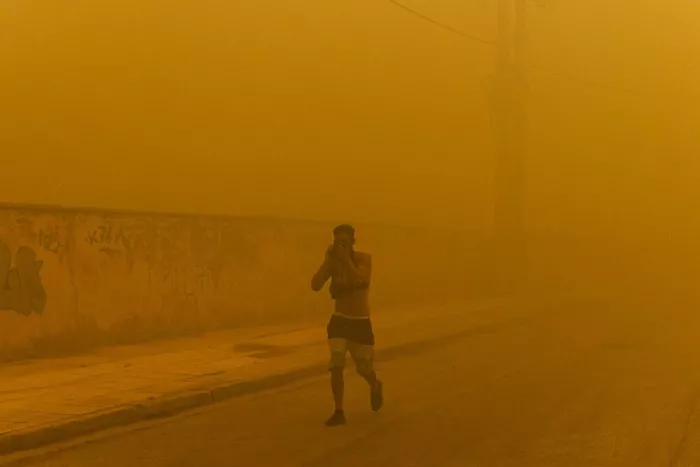 Infernul s-a dezlănțuit în Grecia. Incendiile sunt vizibile din spațiu (4)