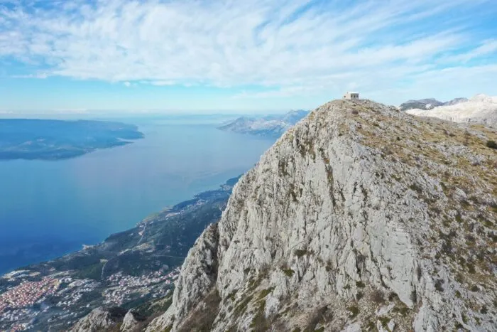 Locul-spectaculos-care-iti-da-fiori.-Pasesti-in-gol-la-1200-de-metri.-Peisajul-insa-este-unul-ireal-de-frumos-5.jpg