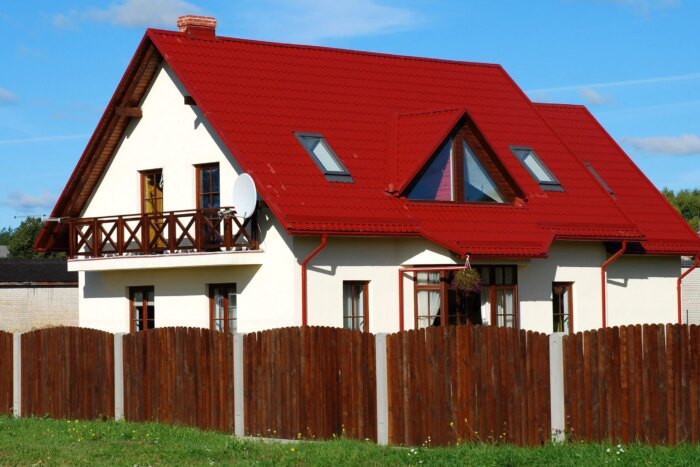 casa la curte 1 scaled e1723840392816