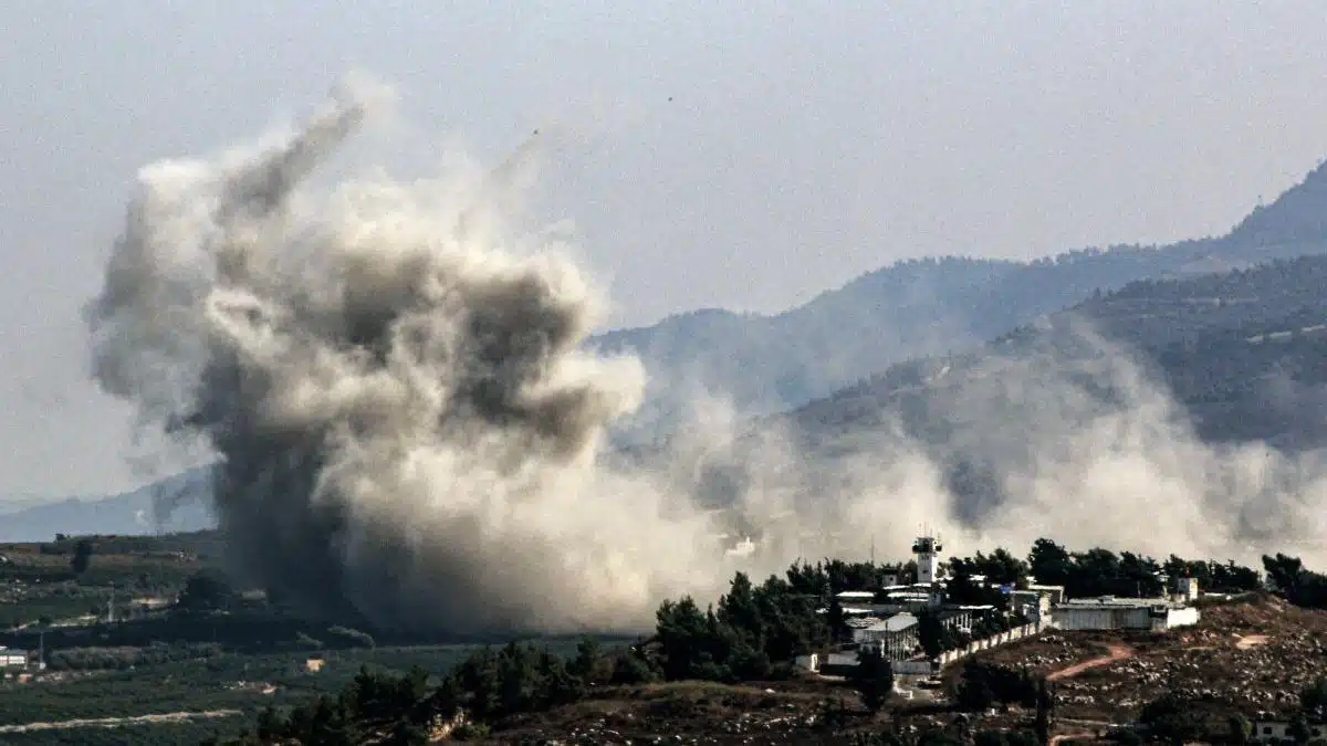 În prezent, Libanul numită patria grupării Hezbollah, face provizii medicale pentru un război de cel puţin patru luni