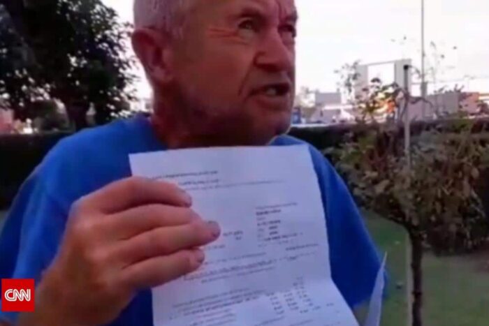 revolta unui pensionar dupa ce a primit decizia de recalculare a pensiei am zis ca innebunesc e cu 2 000 de lei mai putin 918586