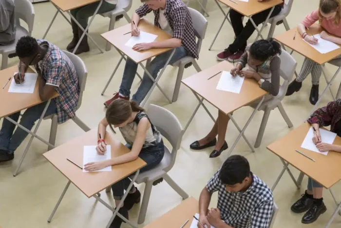 subiecte la romana bac 2024 sesiunea de toamna ce au primit elevii la examen 918174