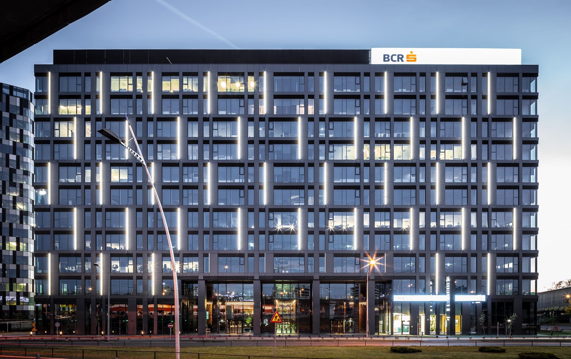 Care sunt veniturile pe care frații Pavăl, proprietarii Dedeman, le fac din clădirile de birouri pe care au dat peste 800 de milioane de euro