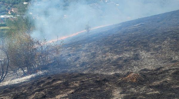 1725439716 685 Incendii uriase in cinci judete sute de pompieri intervin elicoptere