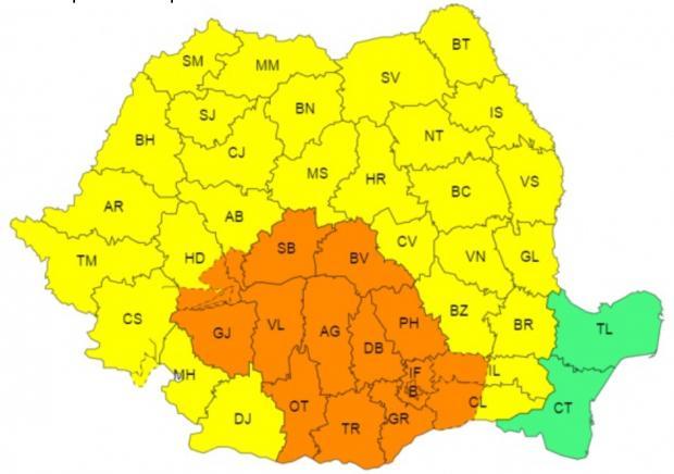 ANM a emis cod portocaliu și galben pentru toate județele țării 1727640520 882 Cod rosu de ploi si furtuna in Galati La munte