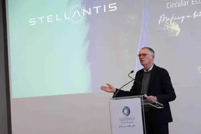 Carlos-Tavares-CEO-Stellantis.jpg