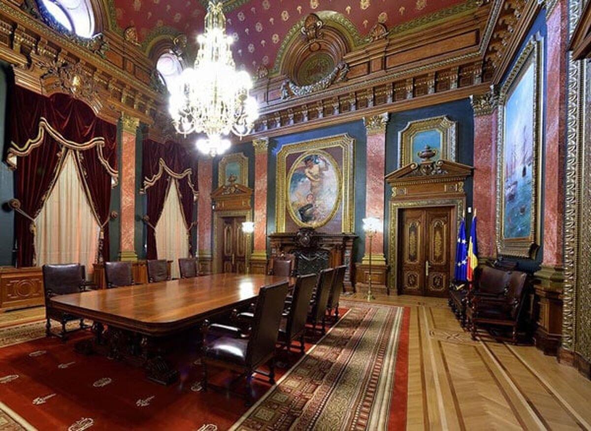 Adrian Câciu și Cosmin Marinescu ar putea fi viitorii viceguvernatori ai BNR, prim-vice ar putea fi Leo Badea, Isărescu rămâne guvernator și-și bate propriul record mondial