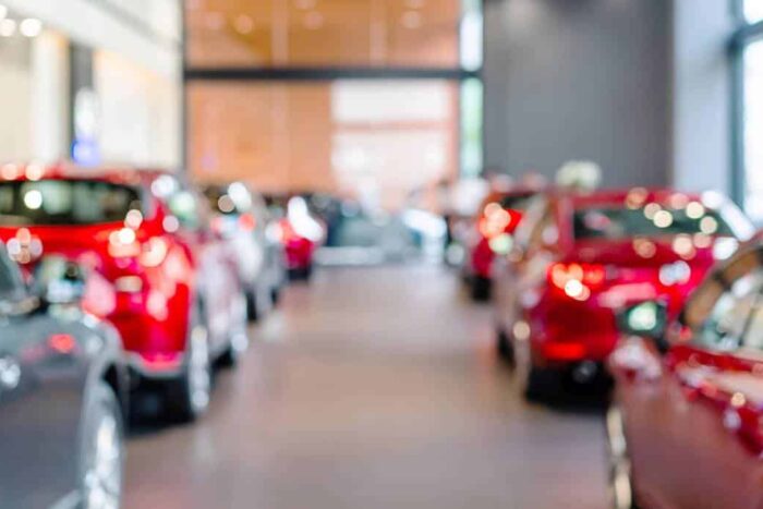 Dealer auto vanzari masini showrrom piata auto