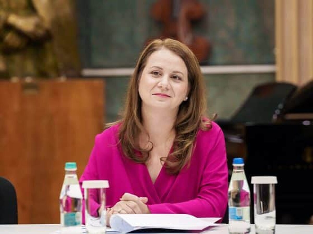 Se lansează a treia ediţie a apelului de burse, pentru stagii de masterat, doctorat şi de cercetare în străinătate
