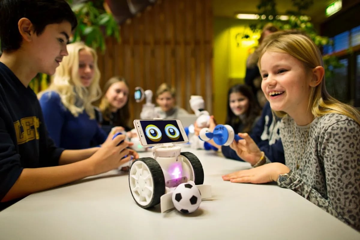 Sebastian Voican, Shape Robotics: Am reușit să schimbăm regulile jocului în sectorul educațional din țara noastră