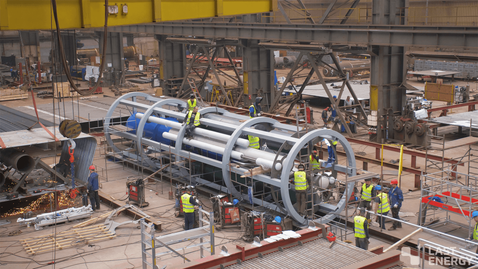 În România, proiectul Last Energy a trecut de faza de pre-autorizare a unui SMR de 20 MW la CNCAN, proiectul este și pe lista Alianței Europene a SMR