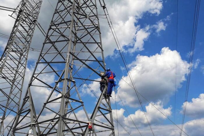 Transelectrica estimează că va îndeplini integral planul de mentenanţă pentru acest an, în valoare de peste 127 milioane lei transelectrica 45676543