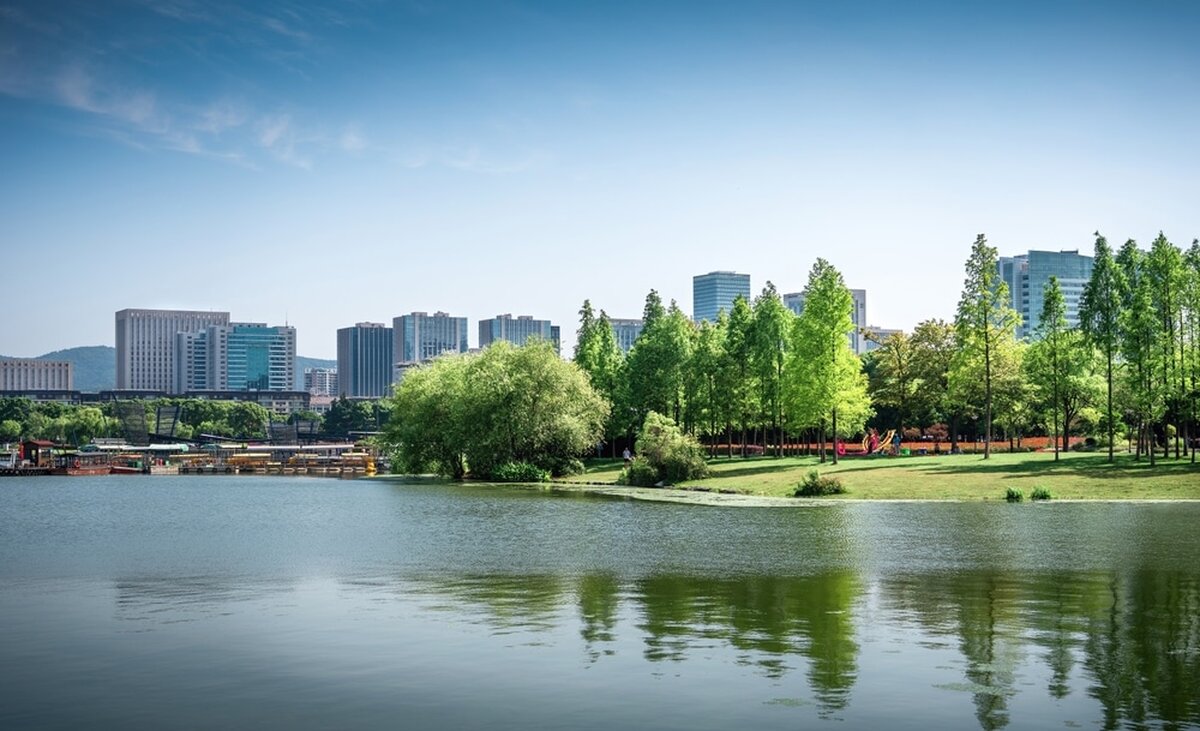 Caracteristici ale cartierelor durabile: la ce să fii atent când alegi zona unde să locuiești