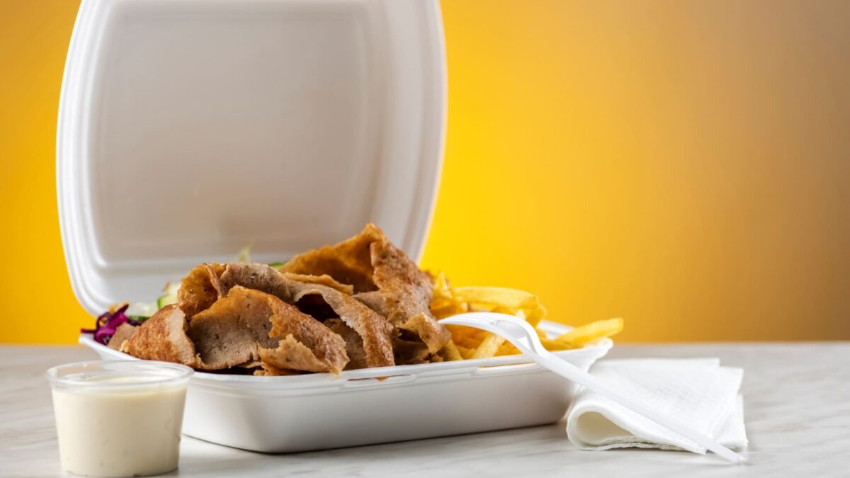 Caserolele de polistiren, necesarul pentru restaurantele cu livrare la domiciliu Caserolele de polistiren necesarul pentru restaurantele cu livrare la domiciliu