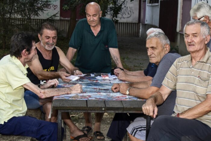Băutura complet interzisă dacă ai împlinit 65 de ani pensii pensionari pensionar pensia pensie 8 e1726140799963 1200x676