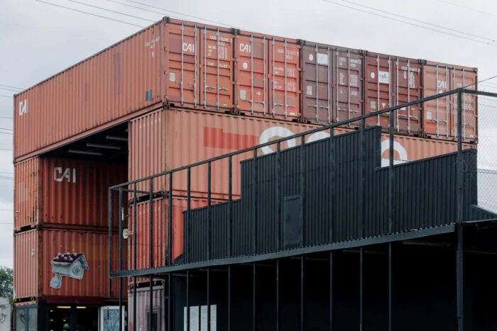 Case modulare, containere și hale metalice – Viitorul construcțiilor moderne pexels cottonbro 10620467