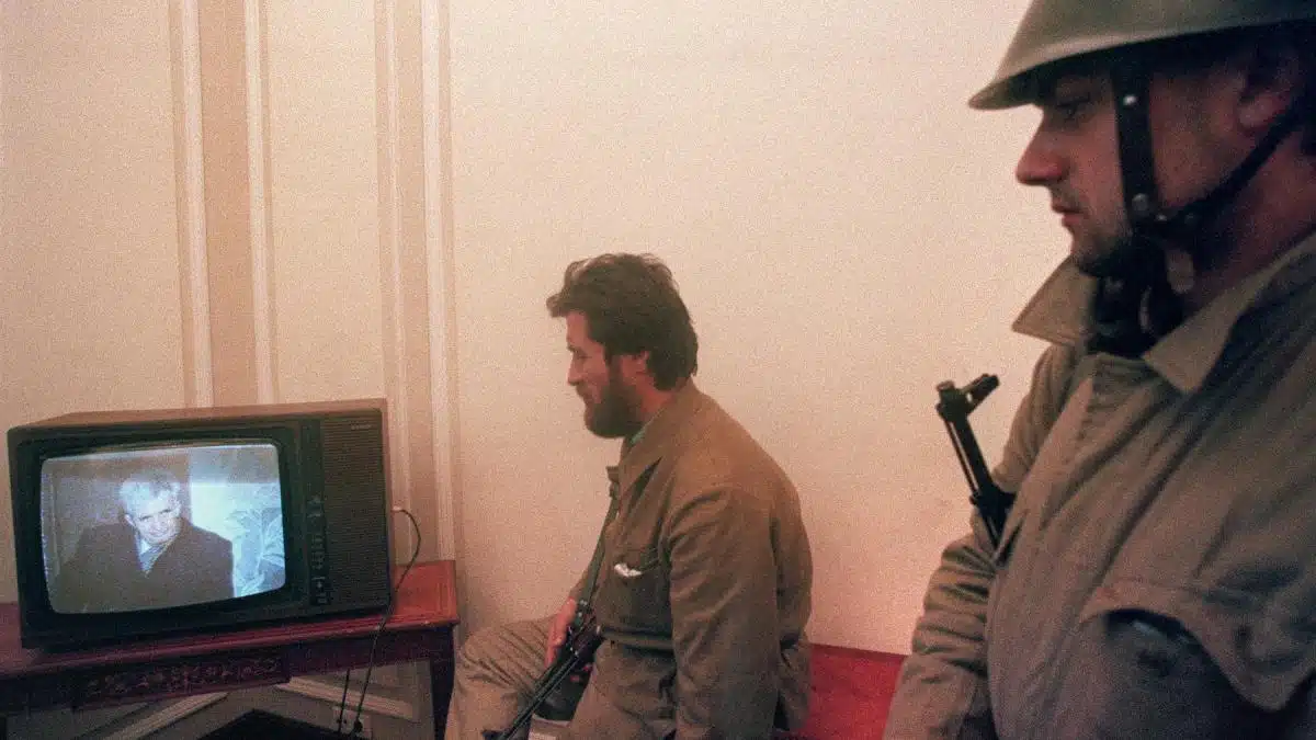 35 de ani de la revolutie mesajul lui ion iliescu din 23 decembrie 1989 despre teroristi si sotii ce