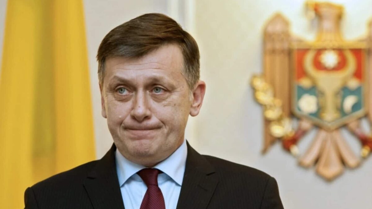 Cine este Crin Antonescu și cu ce s-a ocupat în ultimii 10 ani? Ce avere are Crin Antonescu si cu ce s a ocupat in ultimii 10 ani