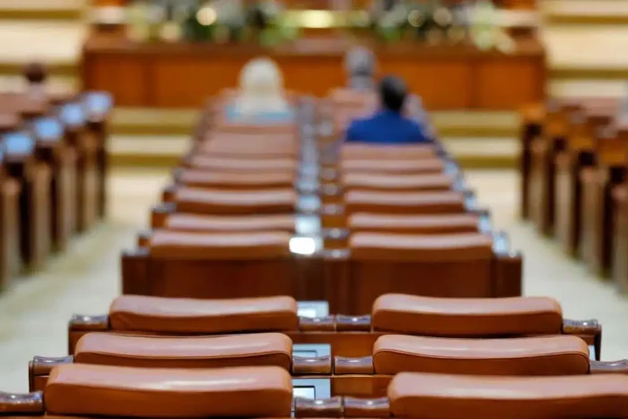noul parlament convocat de presedinte se intruneste astazi ce pasi trebuie urmati mai departe pentru