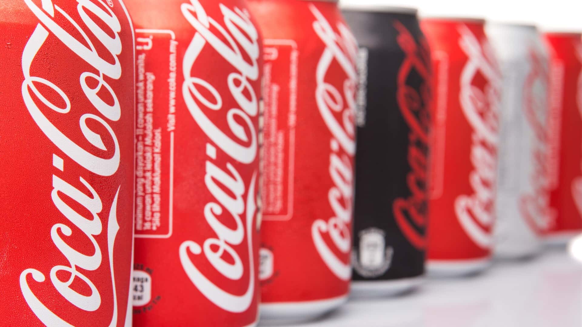 Ce noutăți pregătește gigantul băuturilor Coca Cola, după 17 ani de activitate?