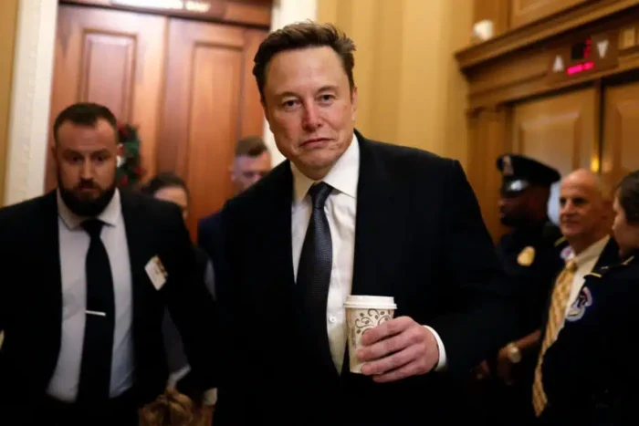 asaltul-lui-elon-musk-politico-nu-se-poate-abtine-13-momente-in-care-mogulul-american-a-scos-din-min.webp