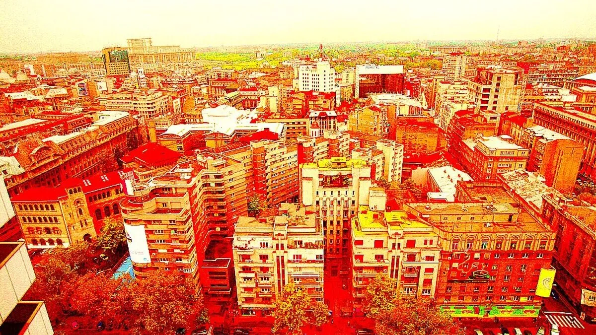 bucuresti-rosu-4235465.jpg