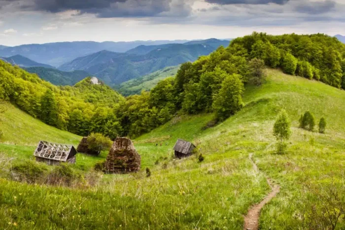 romania-este-in-topul-cnn-travel-printre-cele-mai-bune-locuri-de-vizitat-in-2025-tara-noastra-este-d.webp