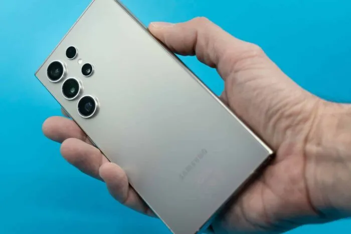 samsung-e1737618527650.jpg