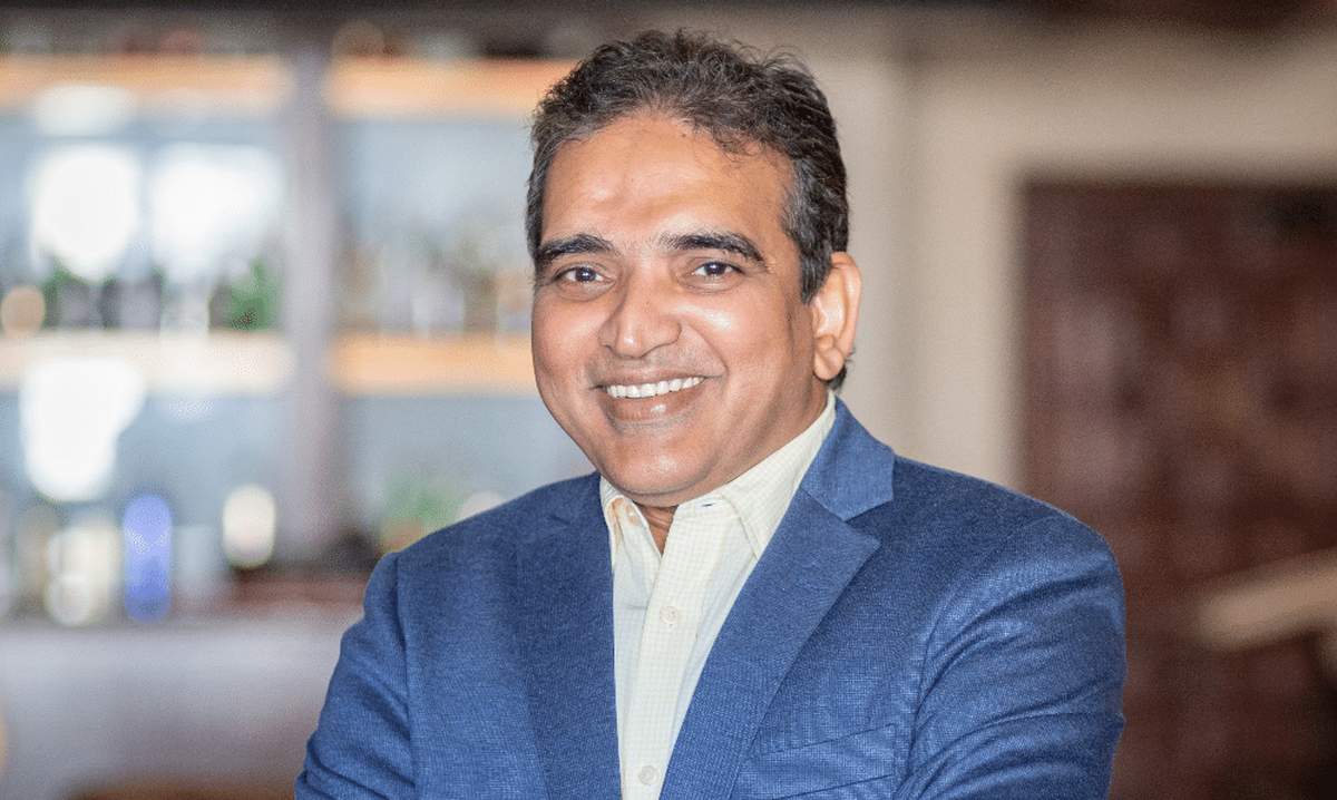 Care este stadiul actual al comerțului online în România şi care sunt categoriile de oameni activi?