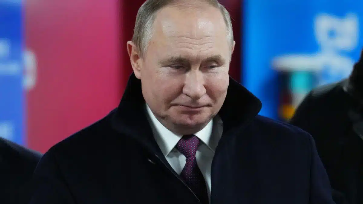 În Rusia, despre copii plecaţi în război, o femeie îi cere lui Putin: Îi vrem înapoi cum i-am dat, nu reci