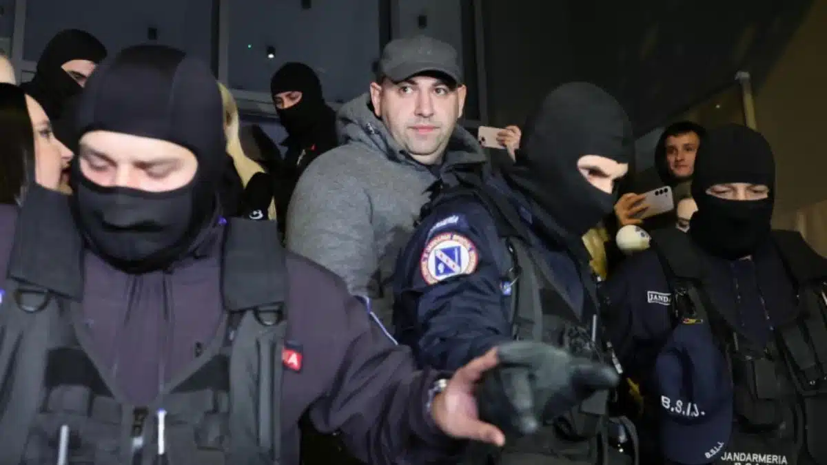 laura-vicol-si-patronul-nordis-au-fost-lasati-liberi-dupa-o-noapte-de-arest-primele-declaratii-ale-l.webp