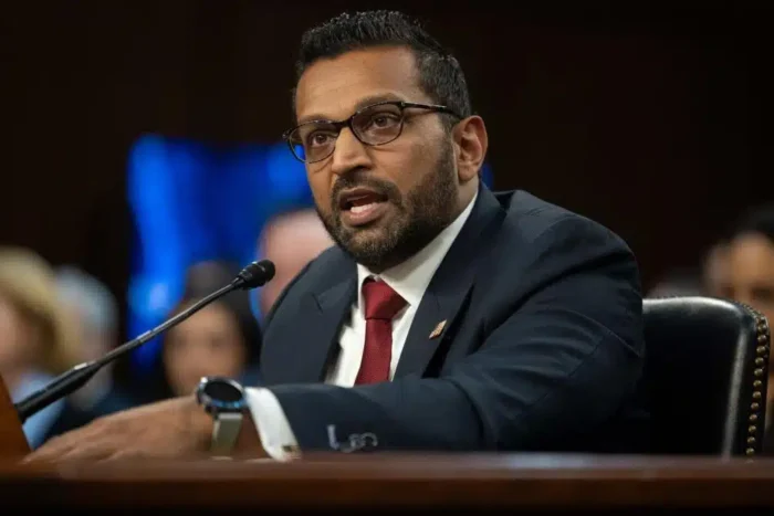 senatul il confirma in fruntea fbi pe kash patel una dintre cele mai controversate propuneri din adm