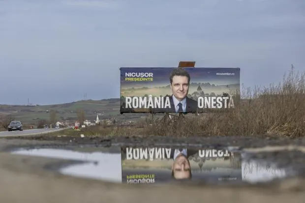 1743395425 706 Ce slogane electorale au candidatii la alegerile prezidentiale Nicusor Dan