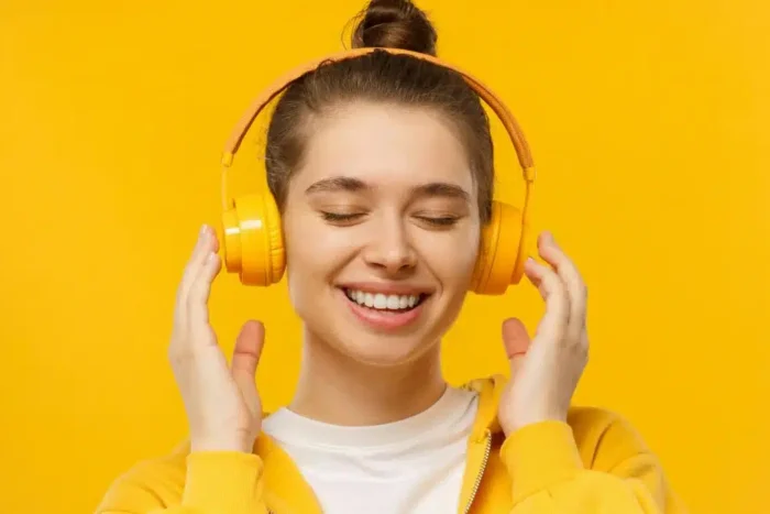 6 motive pentru care e recomandat sa asculti podcasturi 957312.webp