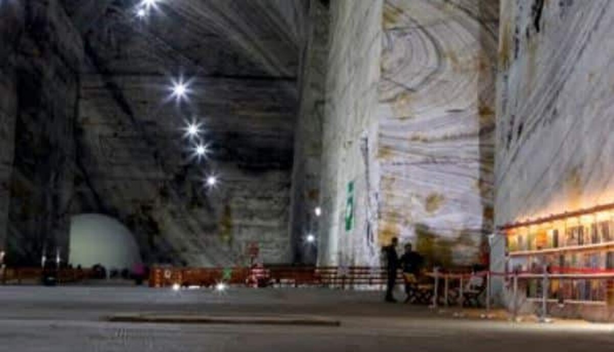 În cadrul economic, Comisia Europeană a aprobat 47 de proiecte strategice pentru extracția de materii prime critice