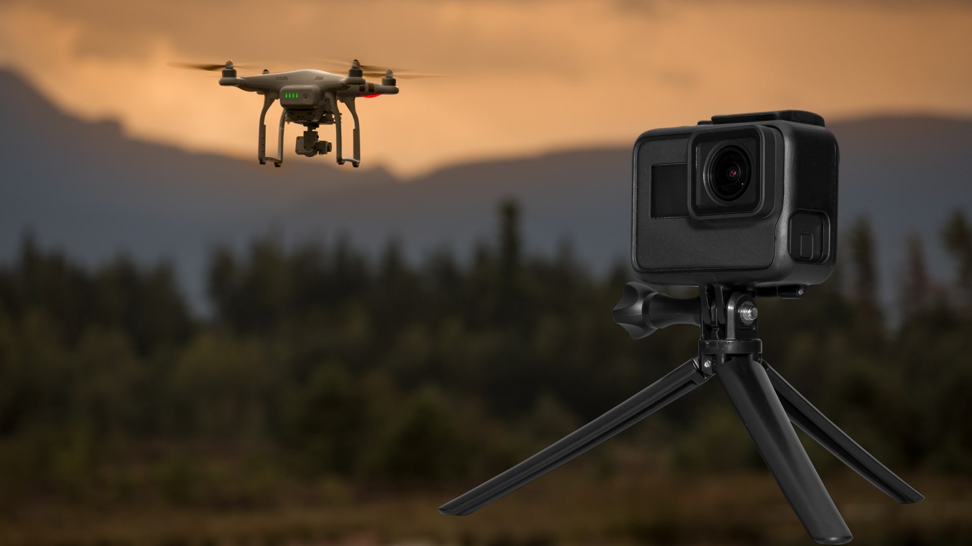 Dronele cu cameră vs. camerele de acțiune. Ce alegi?