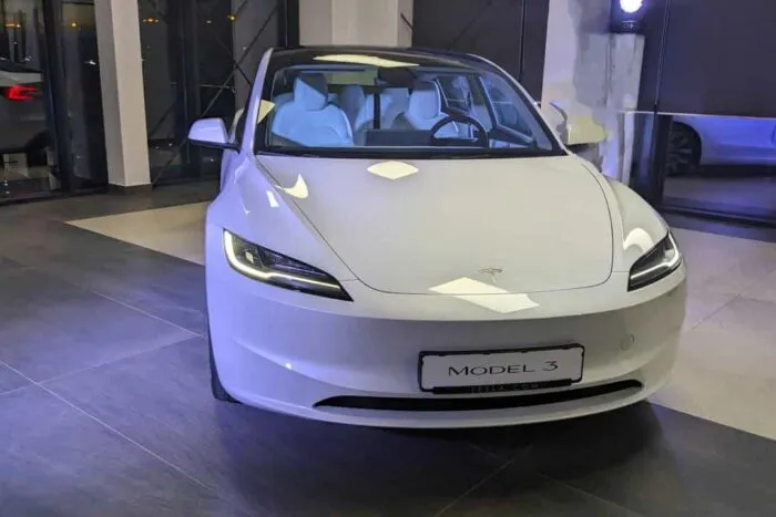 Tesla-Motors-Romania-2.jpg