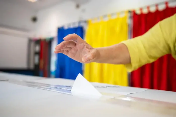 candidaturile la alegerile prezidentiale sunt de astazi definitive cine sunt cei 11 care vor fi pe b